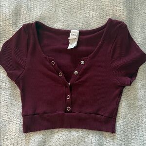 Chic Burgundy Buttoned Crop Top